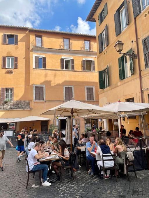 Lovely Apartment In Via Della Scala, Trastevere روما المظهر الخارجي الصورة